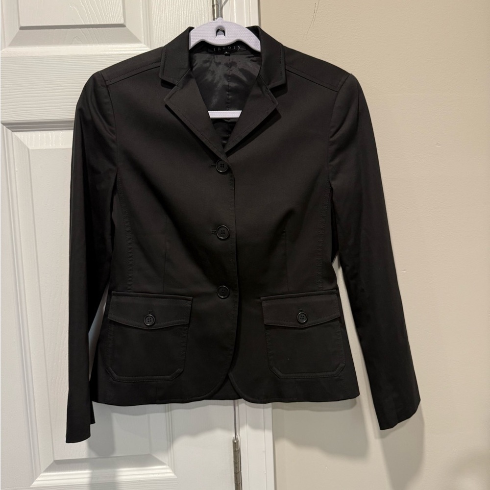 THEORY woman, 3 button CAREER black blazer, Sz 6 cotton Lycra made in the USA